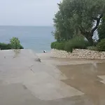 Davor Постира